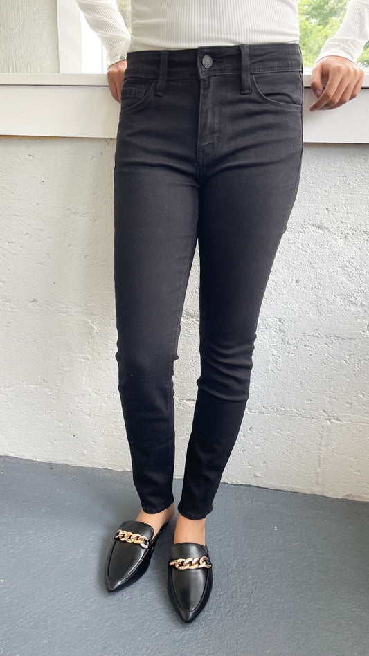 Everly Mid Rise Skinny Jeans